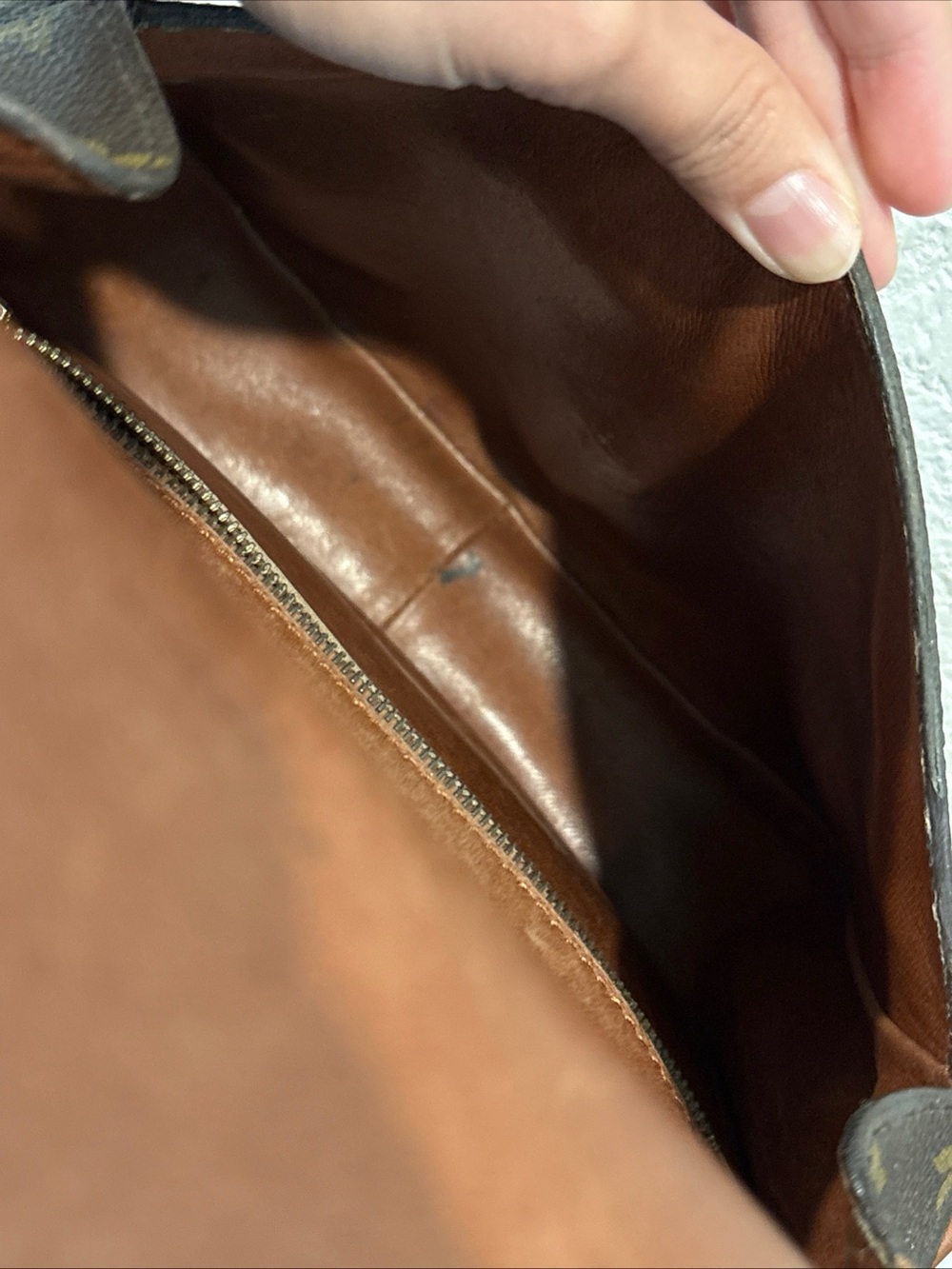 Louis Vuitton GM Saint Cloud Brown Monogram Crossbody Bag - Picture 11 of 16